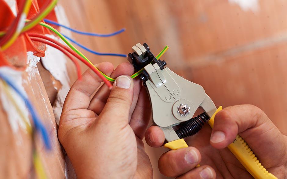 travail électricien Massy